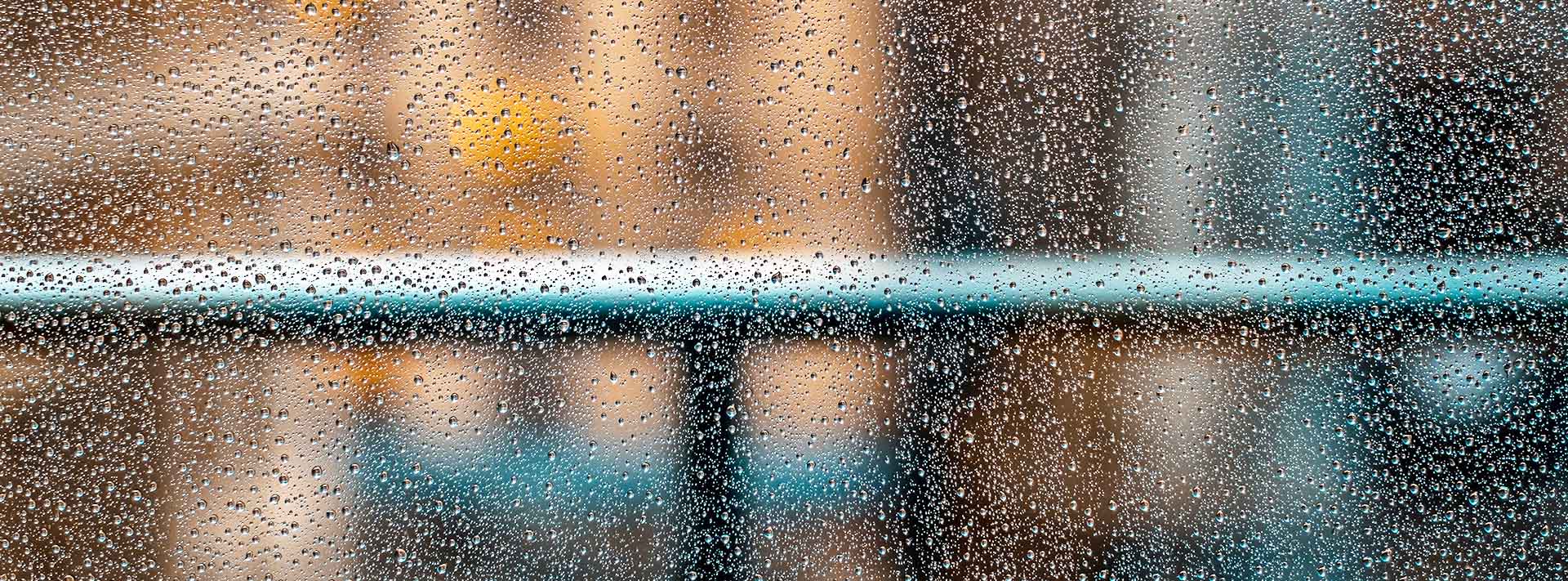 La Junta de Andalucía mantiene el aviso naranja por lluvias en Málaga