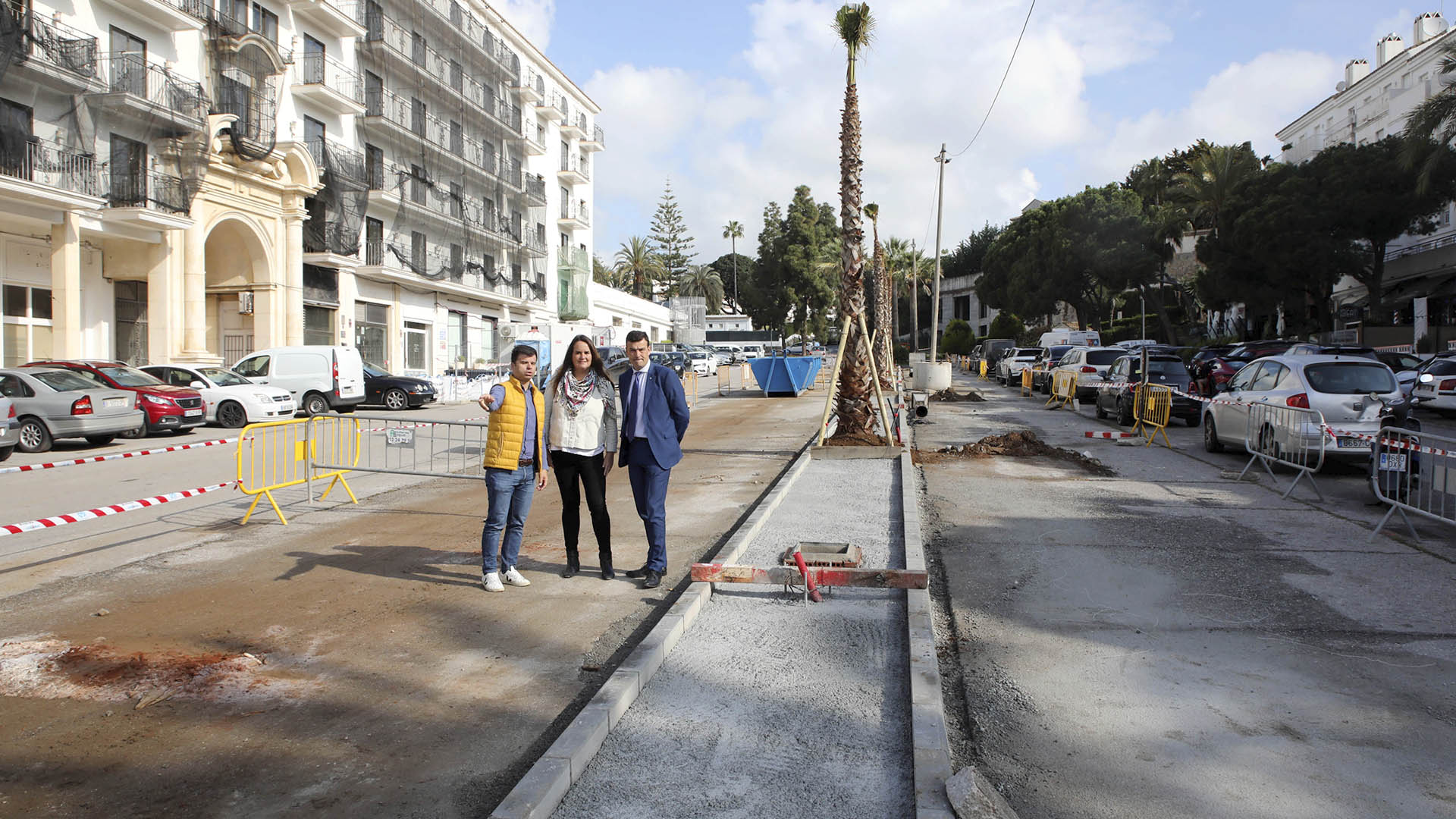 El Ayuntamiento rehabilita las calles Malvas y Azaleas de Nueva Andalucía para el futuro hotel Hard Rock