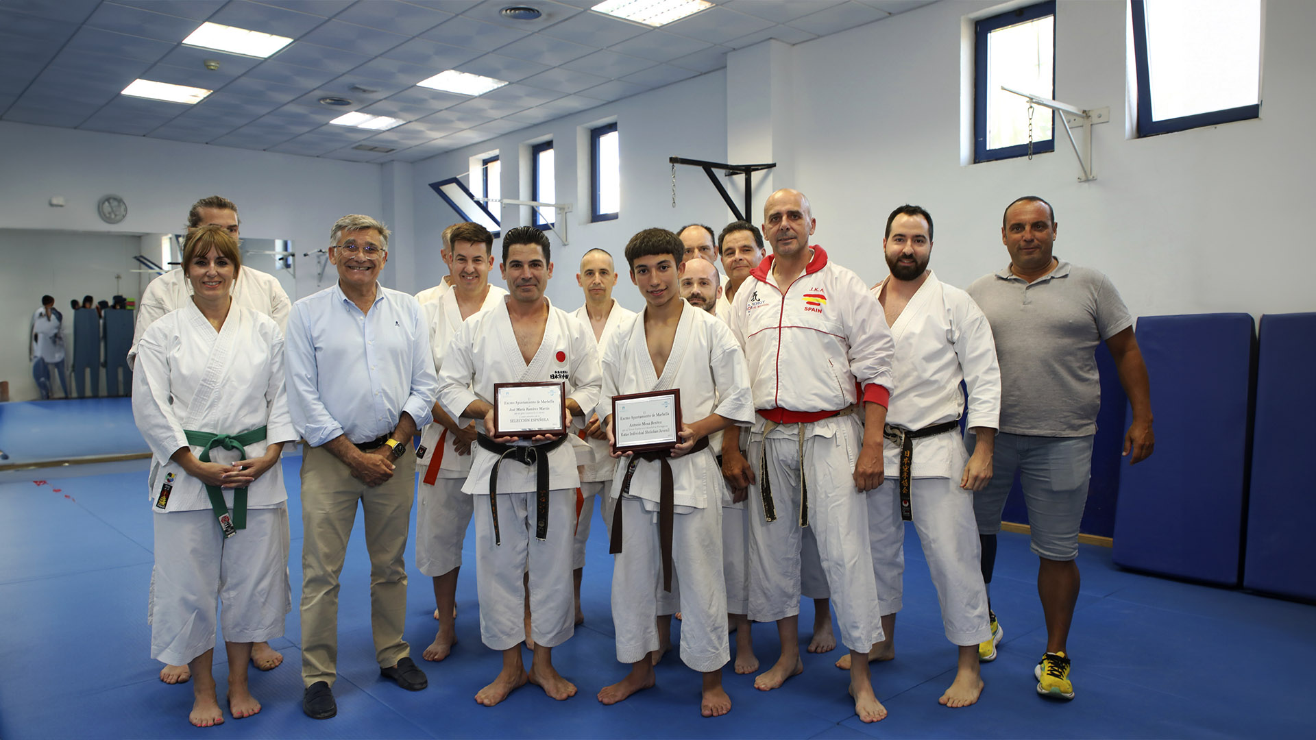 Reconocimiento a los karatecas Antonio Mena y José María Ramírez