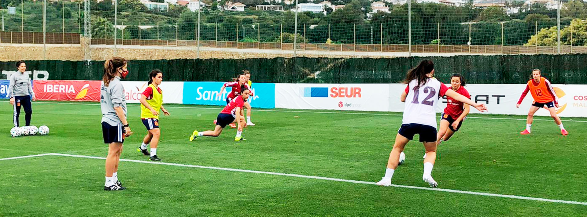 La selección española femenina de fútbol sub-23 entrena en San Pedro Alcántara